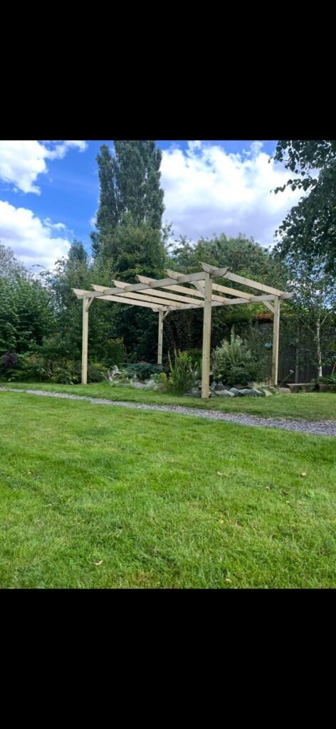Freestanding Garden Pergola